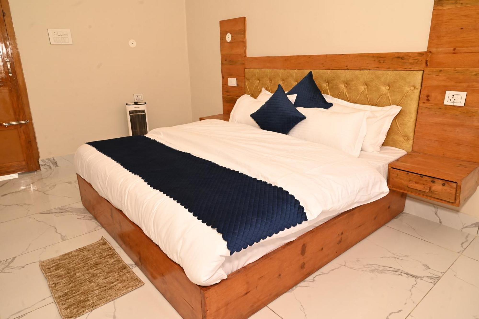 Himalayan Hill Top Resort كاناتال المظهر الخارجي الصورة