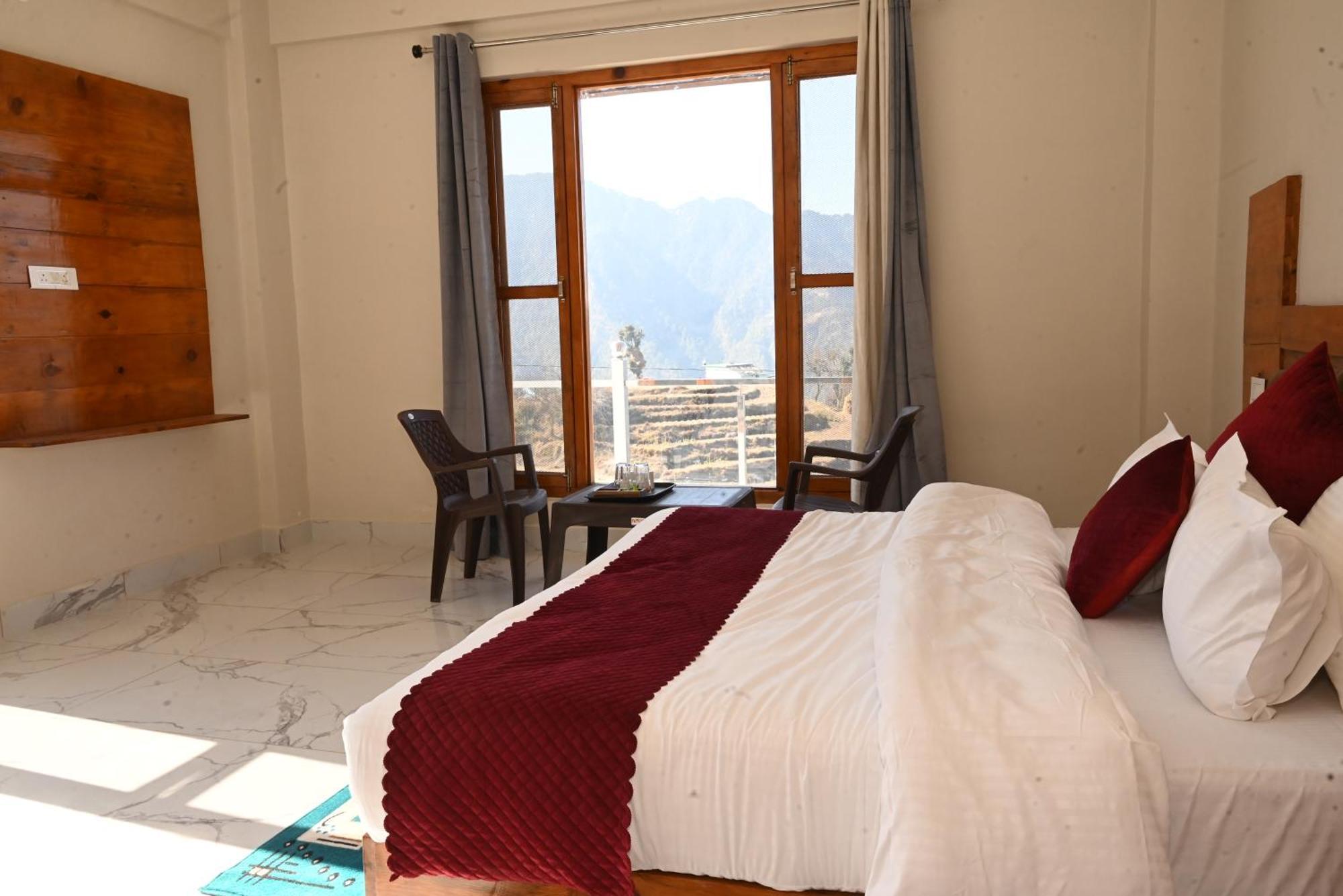 Himalayan Hill Top Resort كاناتال المظهر الخارجي الصورة
