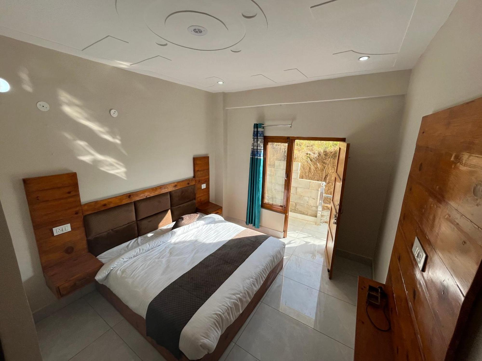 Himalayan Hill Top Resort كاناتال المظهر الخارجي الصورة