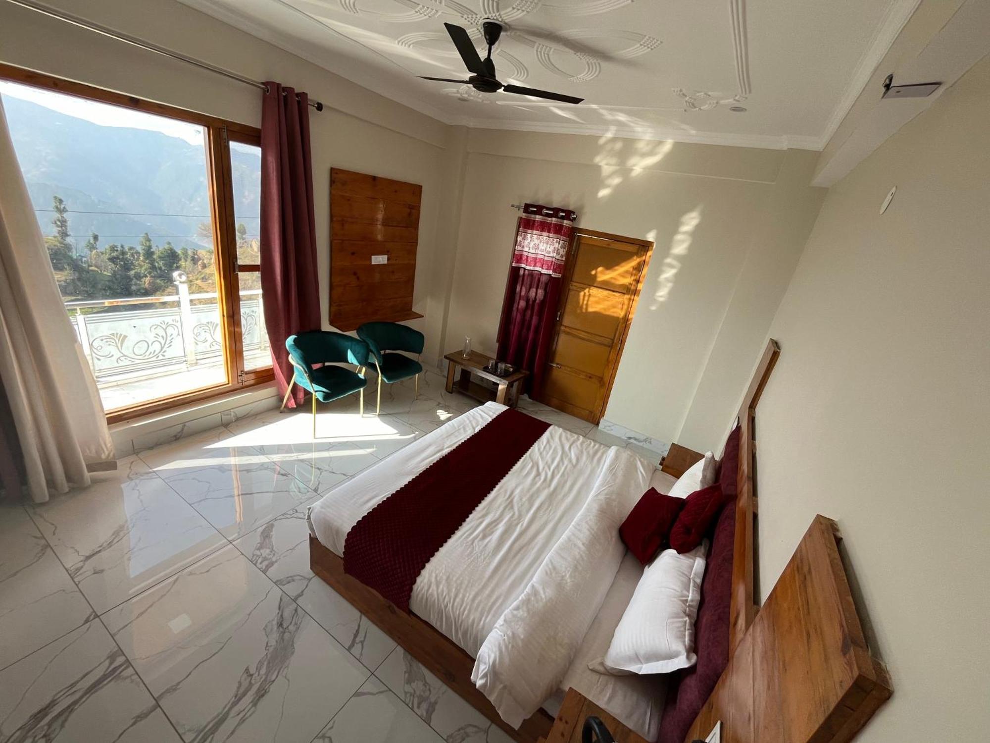 Himalayan Hill Top Resort كاناتال المظهر الخارجي الصورة